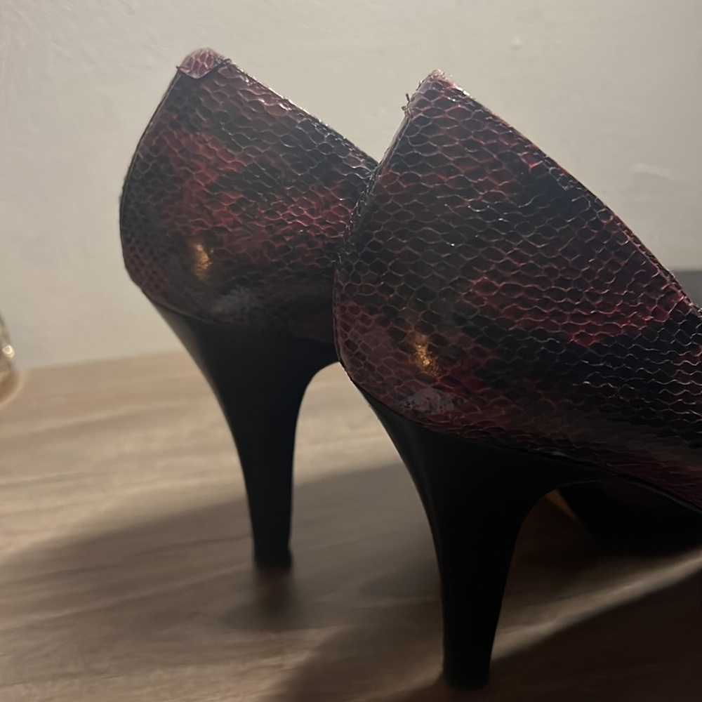 NINE WEST - Picture 7 of 8